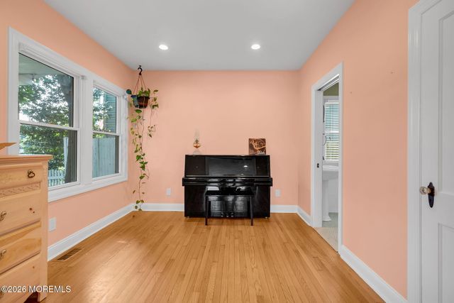 184 Hance Road, Fair Haven, NJ 07704