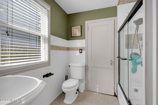 184 Hance Road, Fair Haven, NJ 07704
