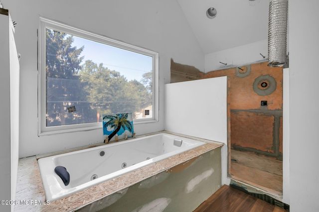 184 Hance Road, Fair Haven, NJ 07704