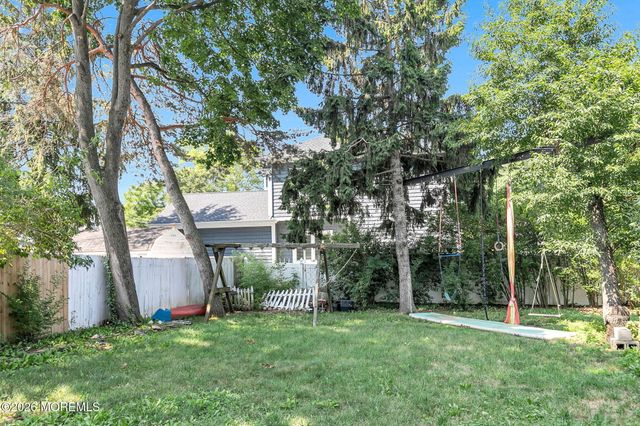 184 Hance Road, Fair Haven, NJ 07704