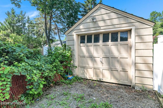 184 Hance Road, Fair Haven, NJ 07704