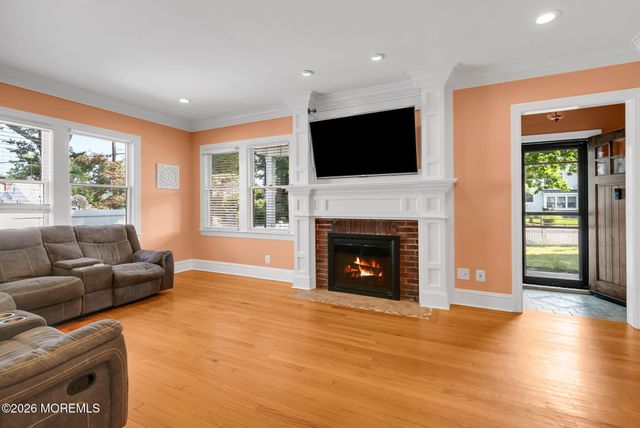 184 Hance Road, Fair Haven, NJ 07704
