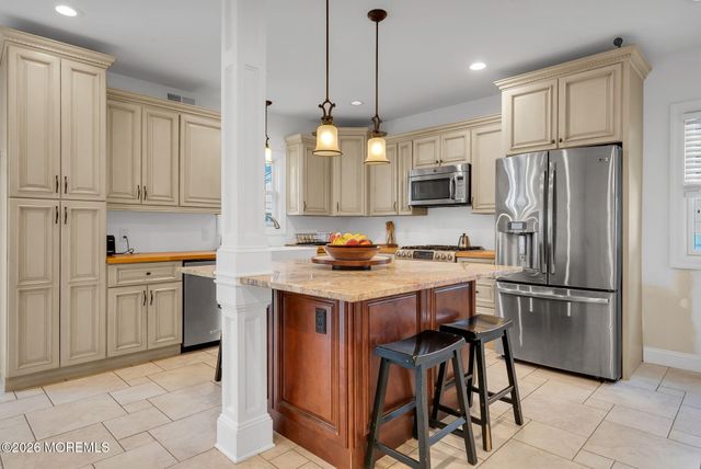 184 Hance Road, Fair Haven, NJ 07704