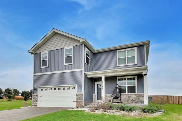 1566 Dublin Drive, Hampshire, IL 60140