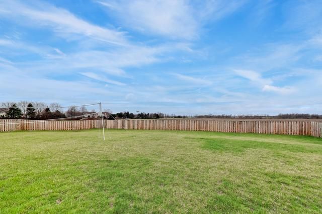 1566 Dublin Drive, Hampshire, IL 60140