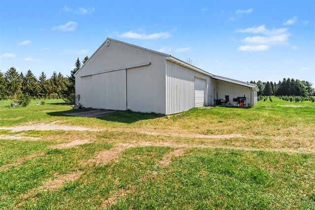 2707 W Hansen Road, Ludington, MI 49431