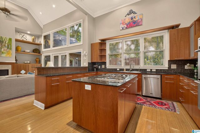 1712 WICKINGHAM COVE, Vestavia Hills, AL 35243
