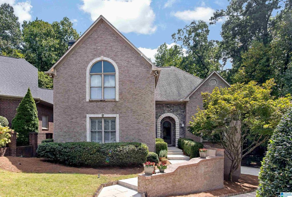 1712 WICKINGHAM COVE, Vestavia Hills, AL 35243