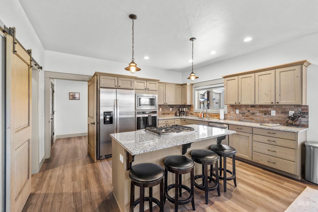 1089 Graham Dr, McCall, ID 83638 photo 3