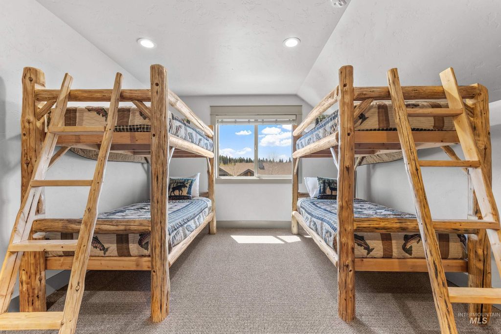 1089 Graham Dr, McCall, ID 83638 photo 6