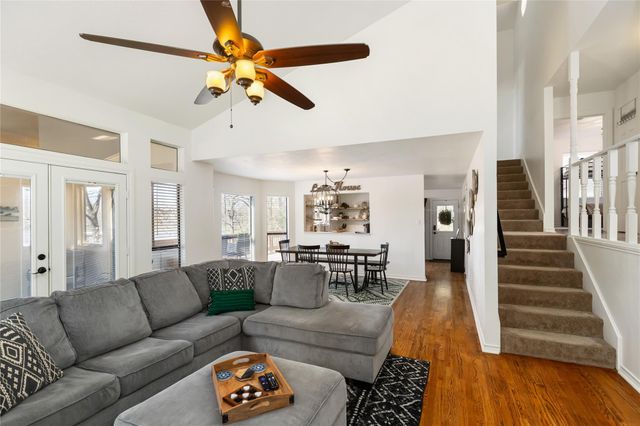 431 Shoreline Drive, Huntsville, TX 77320