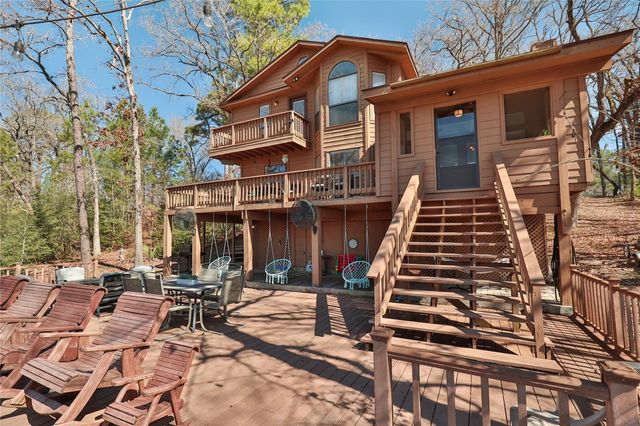 431 Shoreline Drive, Huntsville, TX 77320