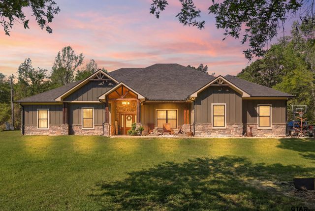 847 Calloway Rd, Marshall, TX 75670