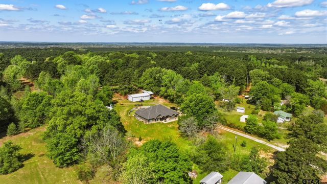847 Calloway Rd, Marshall, TX 75670