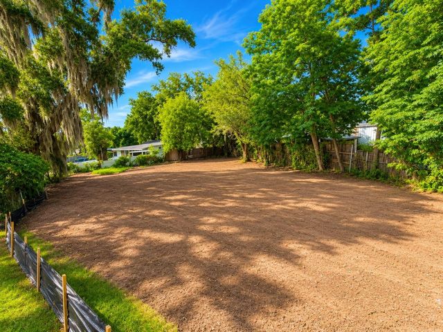 1185 APOPKA BOULEVARD, Apopka, FL 32703