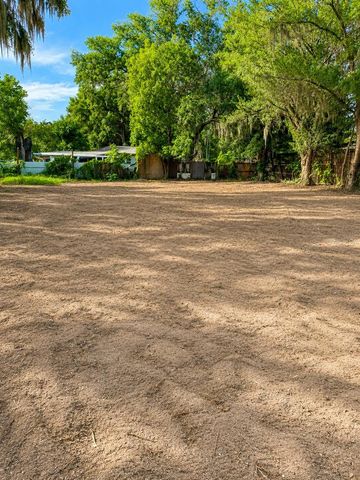1185 APOPKA BOULEVARD, Apopka, FL 32703