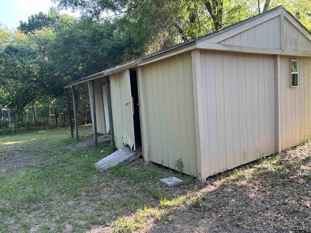 20634 Tomahawk Dr, Chandler, TX 75758