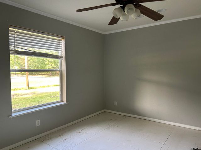 20634 Tomahawk Dr, Chandler, TX 75758