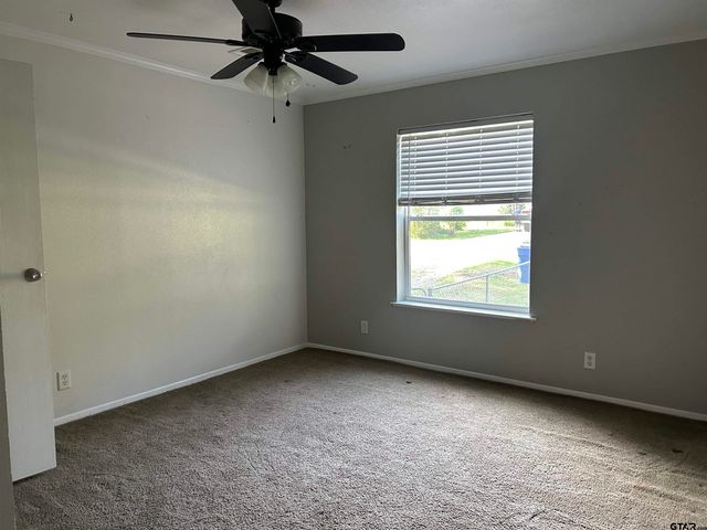 20634 Tomahawk Dr, Chandler, TX 75758