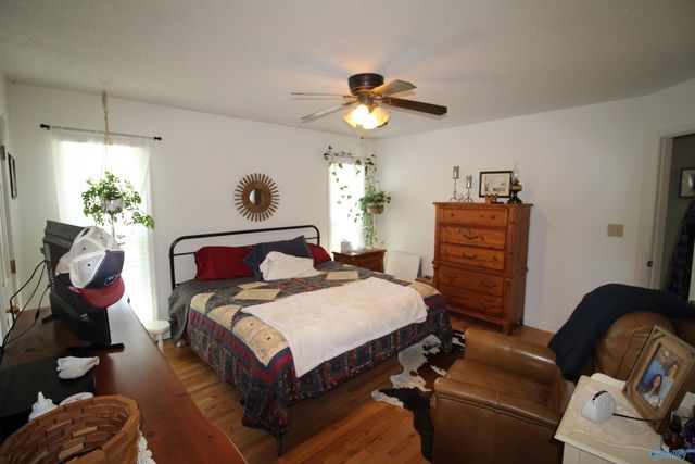 151 Hazelwood Drive, Hazel Green, AL 35750
