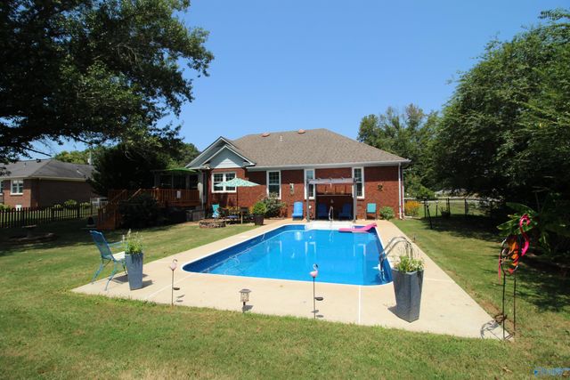151 Hazelwood Drive, Hazel Green, AL 35750
