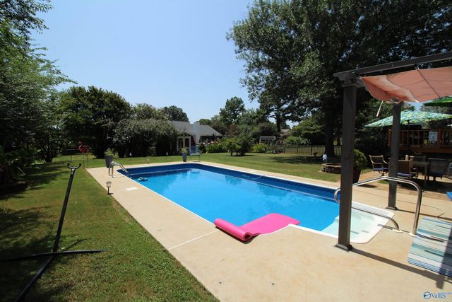 151 Hazelwood Drive, Hazel Green, AL 35750