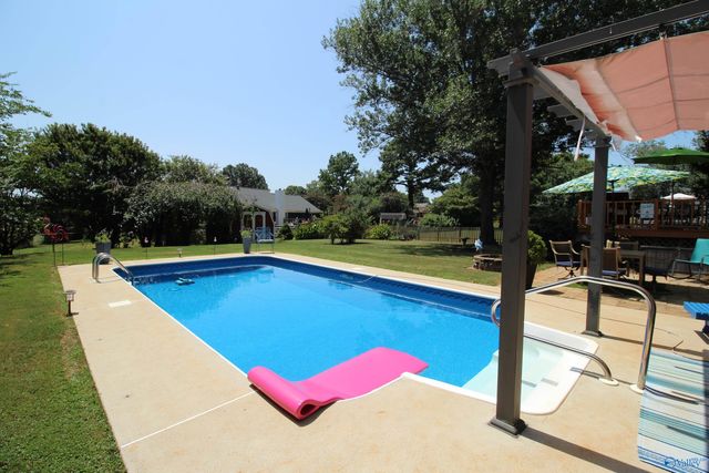 151 Hazelwood Drive, Hazel Green, AL 35750