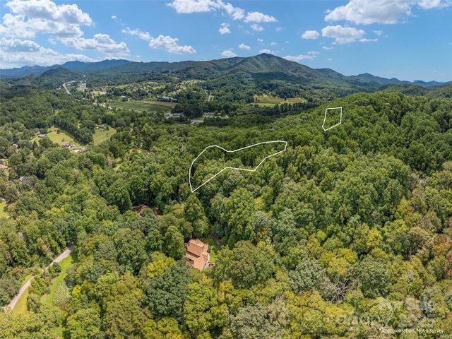 000 Flowing Brook Lane 3, Waynesville, NC 28786