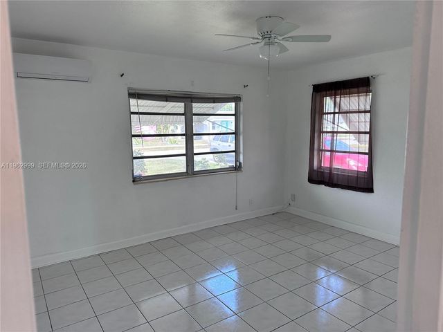 2820 Fletcher St, Hollywood, FL 33020