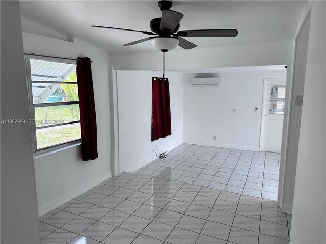 2820 Fletcher St, Hollywood, FL 33020