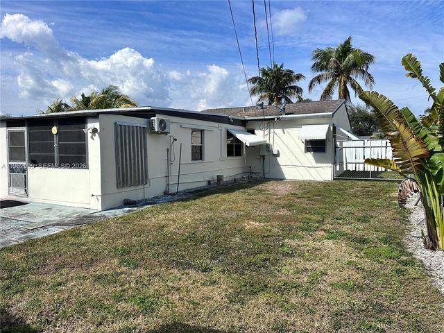 2820 Fletcher St, Hollywood, FL 33020