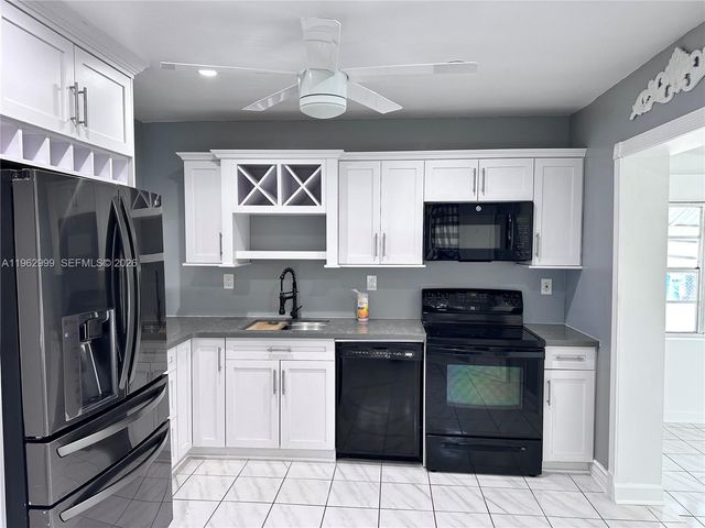 2820 Fletcher St, Hollywood, FL 33020