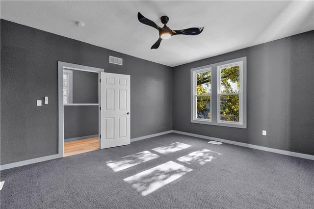 1809 Pacific Street, St Joseph, MO 64503