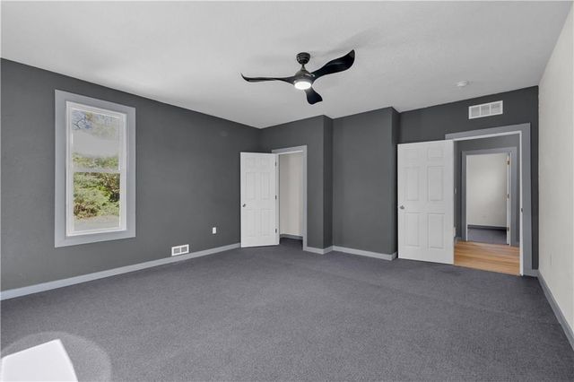 1809 Pacific Street, St Joseph, MO 64503