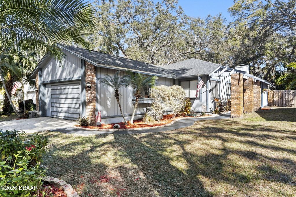 67 Ravenwood Court, Ormond Beach, FL 32174