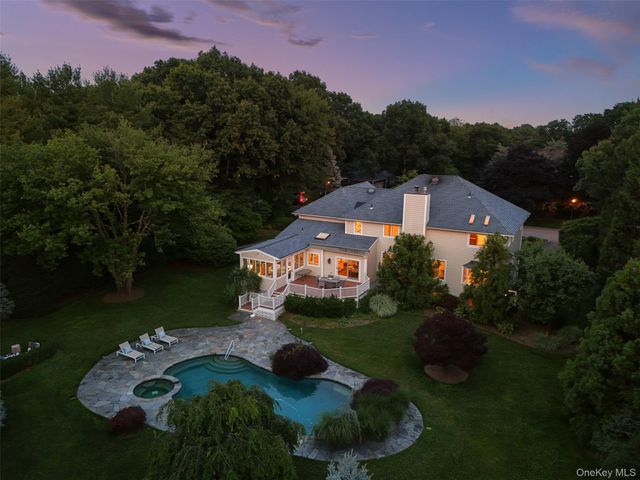 10 Crestview Drive, Pleasantville, NY 10570