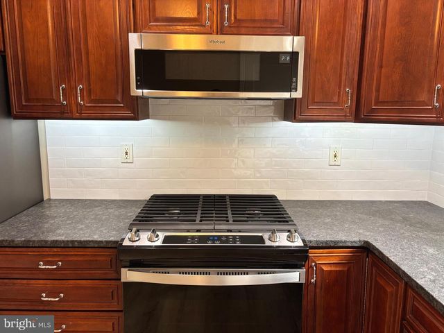 122 HOMESTEAD AVE, Hamilton, NJ 08610