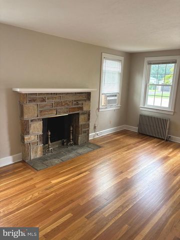 122 HOMESTEAD AVE, Hamilton, NJ 08610