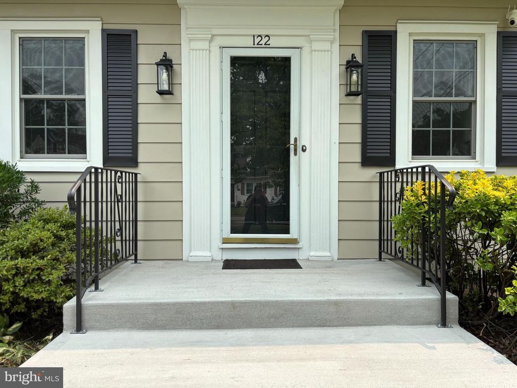 122 HOMESTEAD AVE, Hamilton, NJ 08610