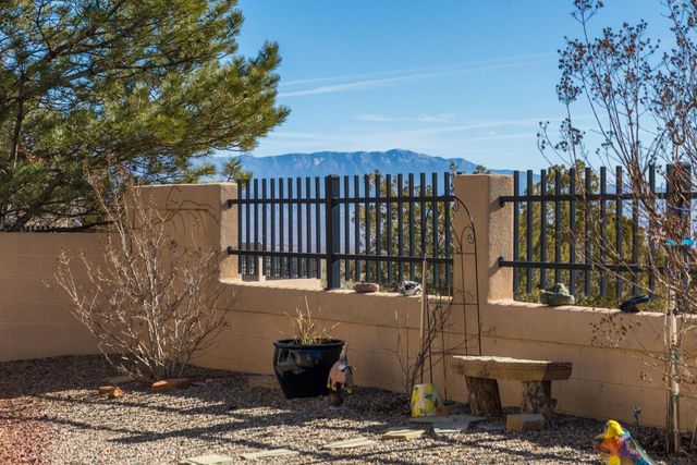 2635 Vista Manzano Loop NE, Rio Rancho, NM 87144