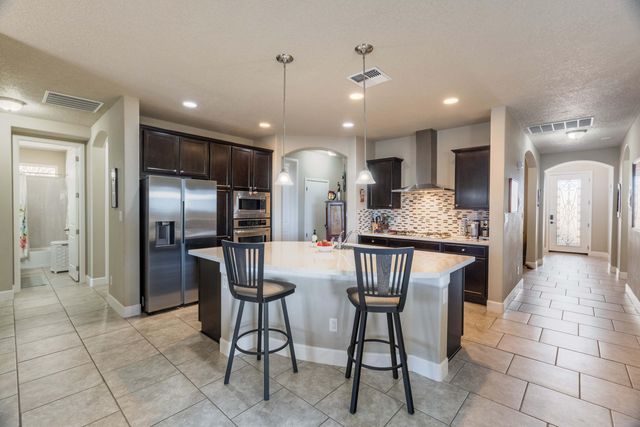 2635 Vista Manzano Loop NE, Rio Rancho, NM 87144