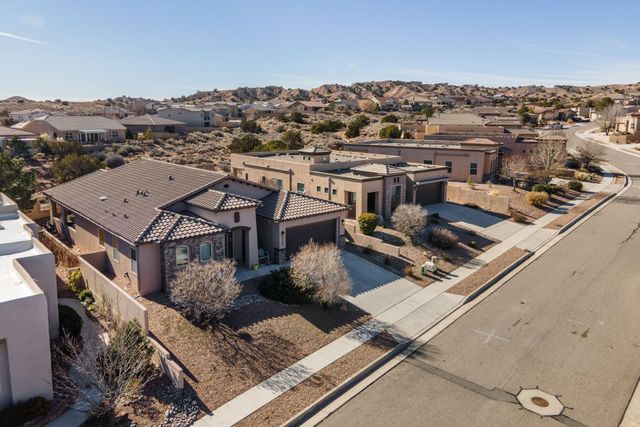 2635 Vista Manzano Loop NE, Rio Rancho, NM 87144
