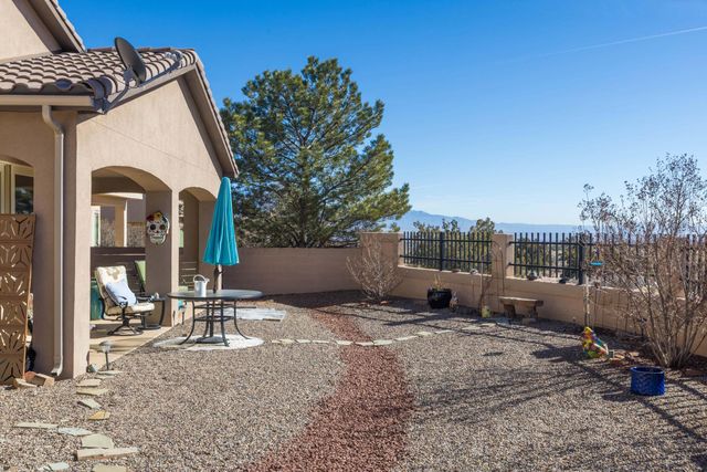 2635 Vista Manzano Loop NE, Rio Rancho, NM 87144