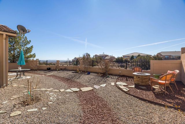 2635 Vista Manzano Loop NE, Rio Rancho, NM 87144