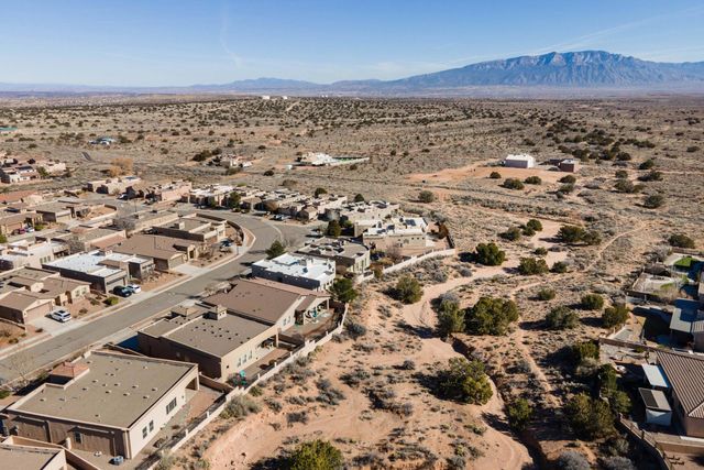 2635 Vista Manzano Loop NE, Rio Rancho, NM 87144