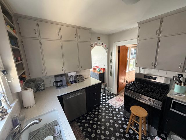 908 Grant Avenue, Waterloo, IA 50702