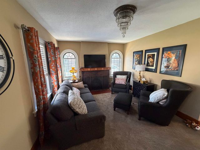 908 Grant Avenue, Waterloo, IA 50702