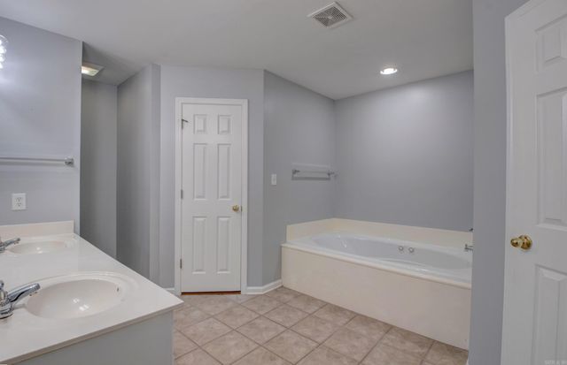 16107 OTTER CREEK PKWY, Little Rock, AR 72210