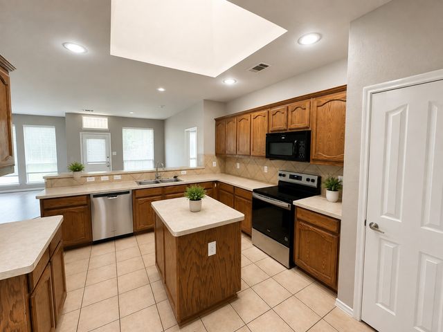4024 Claymore Lane, Fort Worth, TX 76244