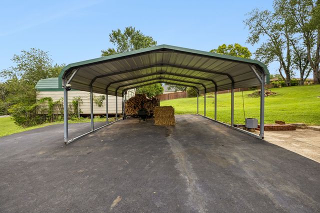 708 Glen Oaks Dr, Mount Juliet, TN 37122